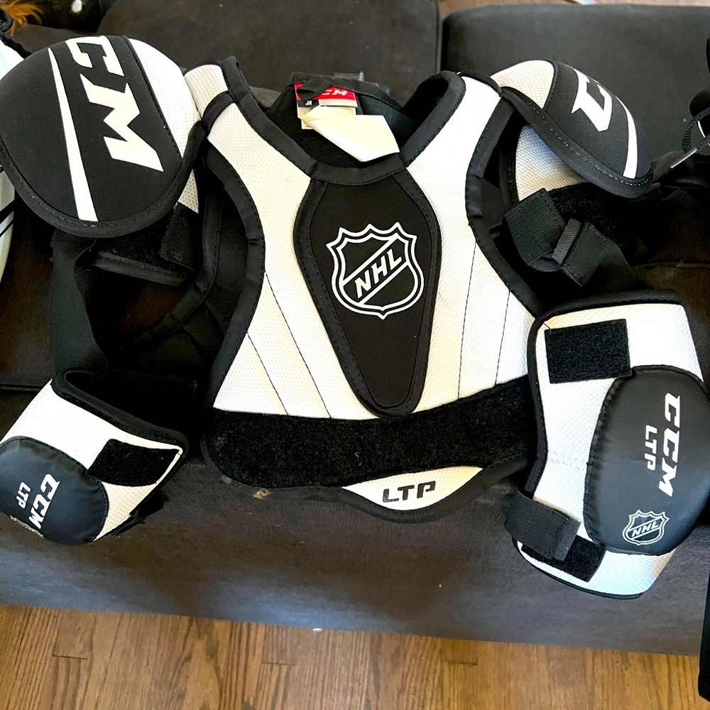 CCM Hockey Shoulder Pads